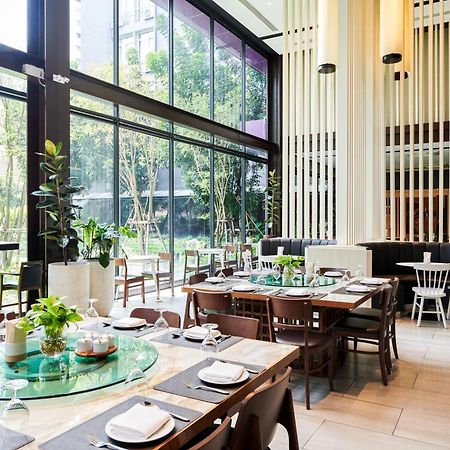 Tk Palace Hotel & Convention Bangkok Exteriör bild