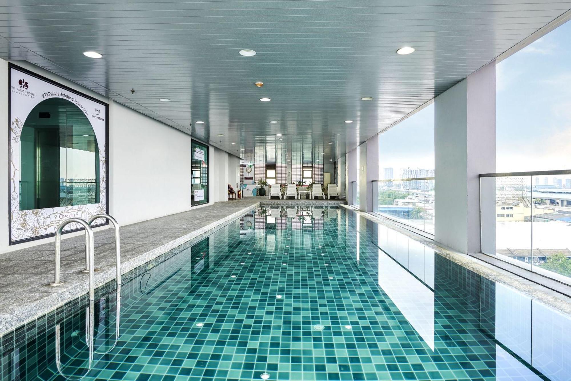 Tk Palace Hotel & Convention Bangkok Exteriör bild